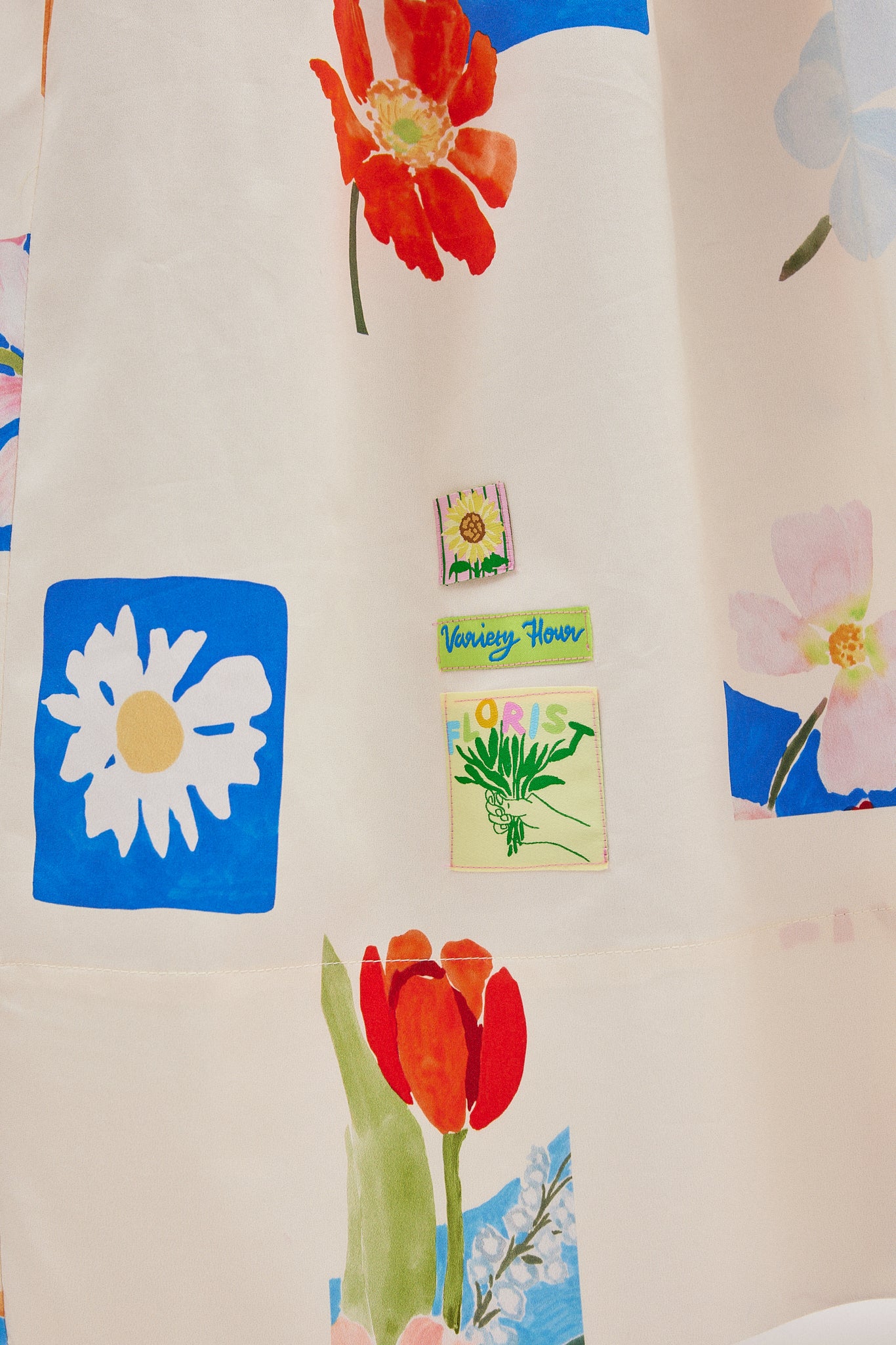 POPPY DRESS - FLORAL PATCHES - Hercitys