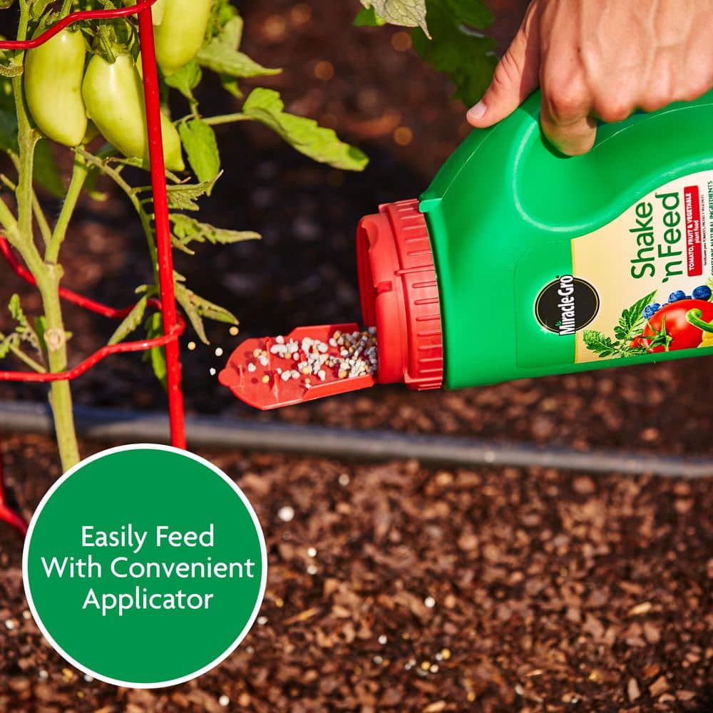 4.5 lbs. Shake ‘N Feed Tomato, Fruit and Vegetable Plant Food (2-Pack) - Hercitys