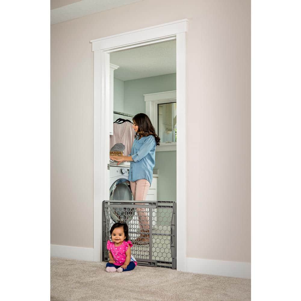 23 in. Plastic Gate - Hercitys