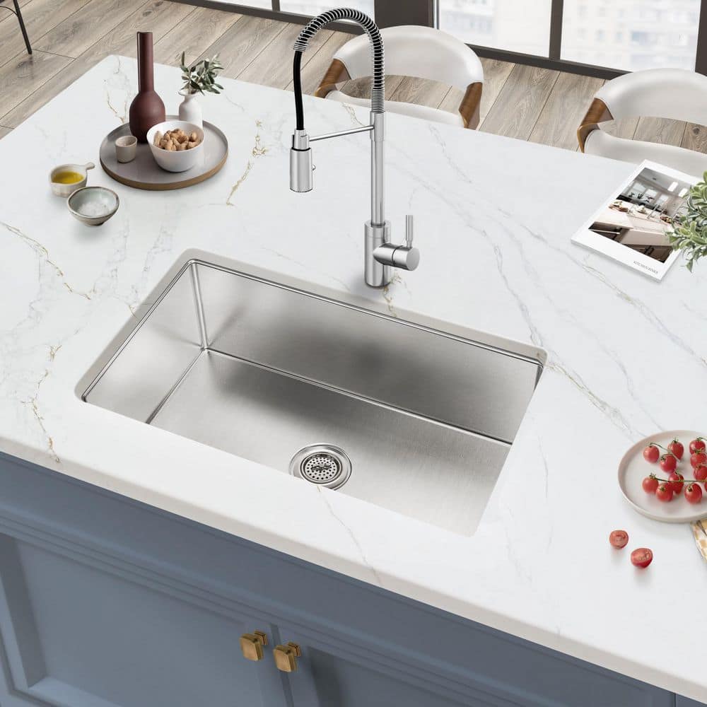 31 in. Single Bowl 18-Gauge Stainless Steel Small Radius Undermount Kitchen Sink - Hercitys