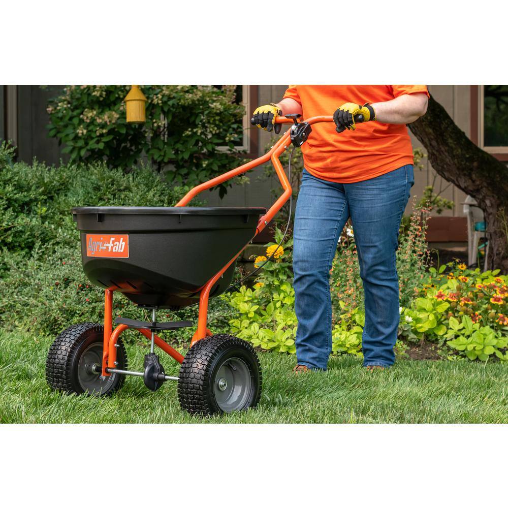 17,500 sq. ft. Coverage Push Broadcast Spreader - Hercitys