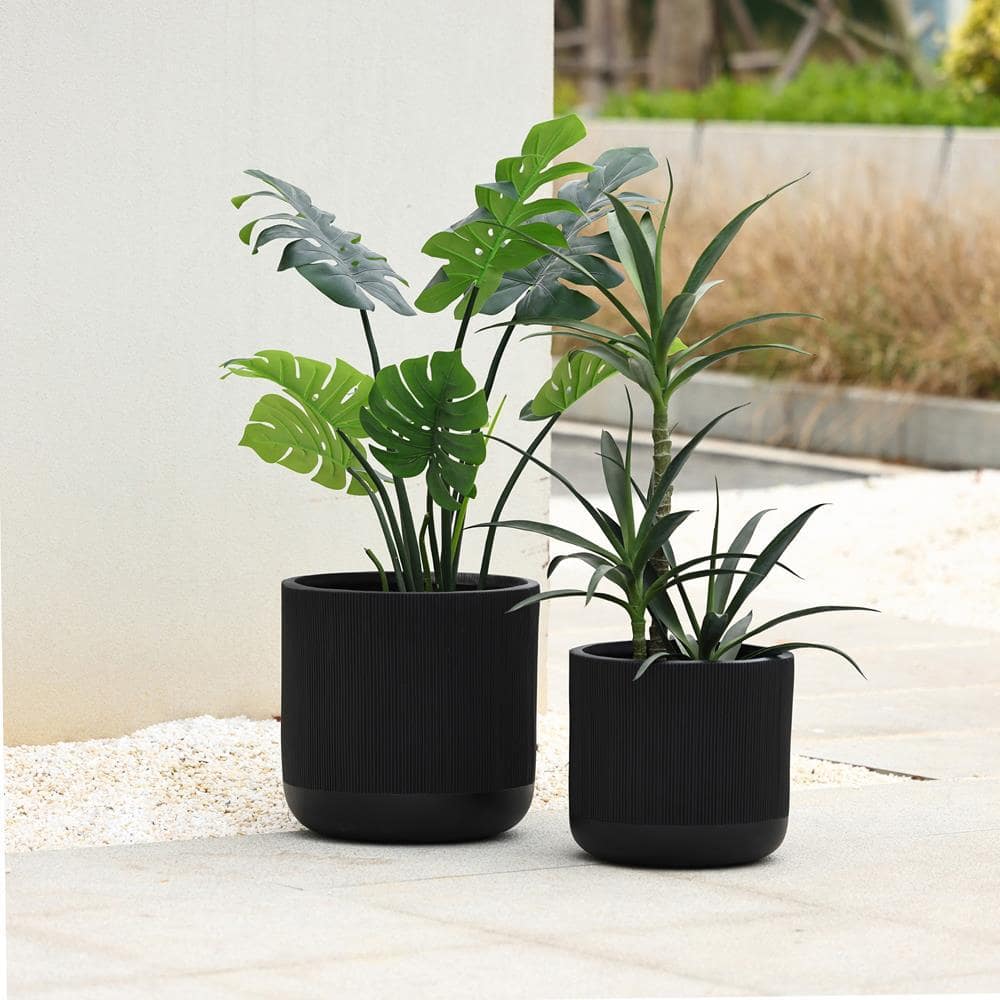 17.3 in. W x 17.1 in. H Black Stripes Ceramic Individual Pot - Hercitys