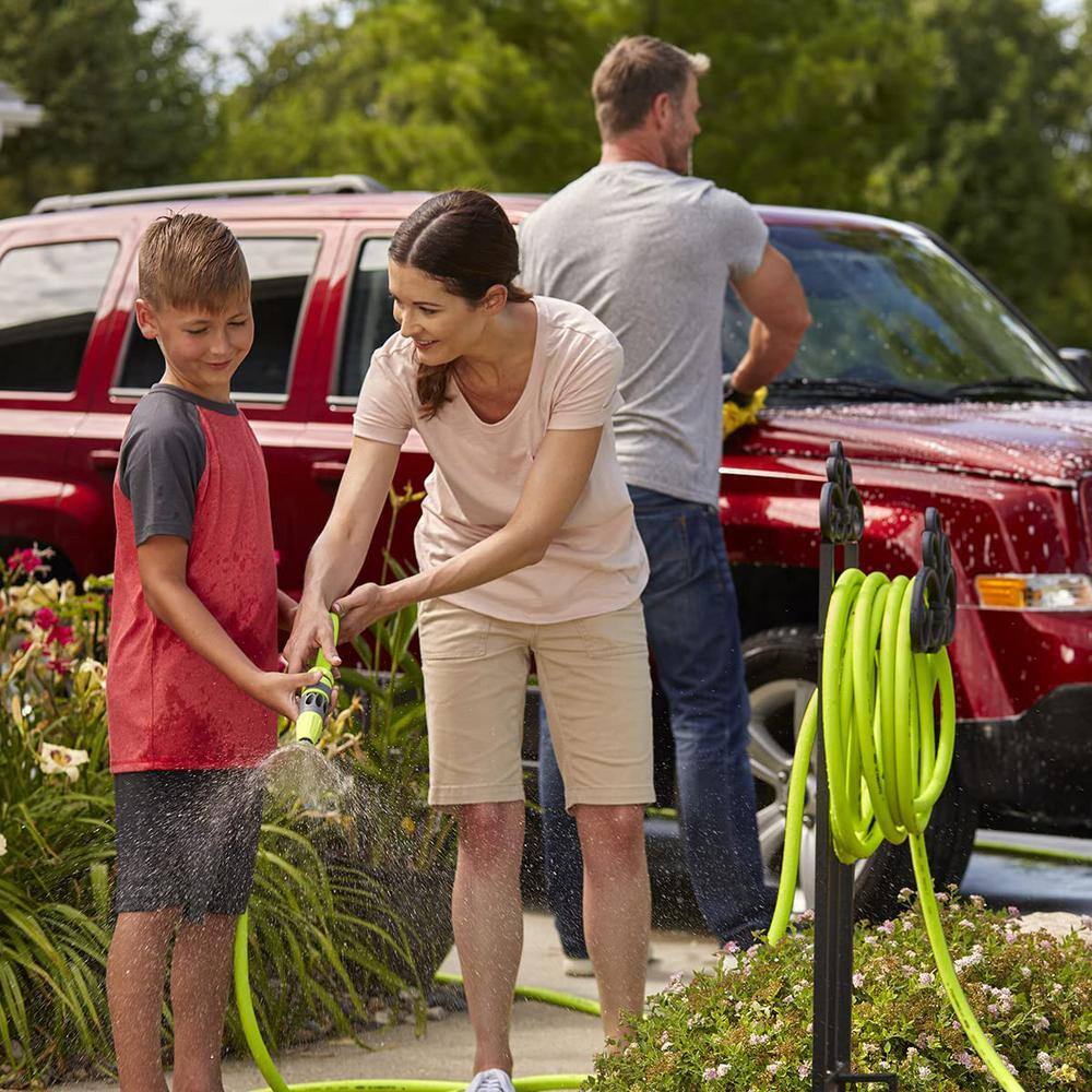 1/2 in. x 50 ft. Garden Hose Kit with Quick Connect Attachments, Heavy-Duty, Lightweight, ZillaGreen - Hercitys