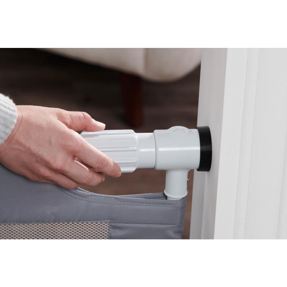 28 in. Tall Gray Expandable Mesh Gate - Hercitys