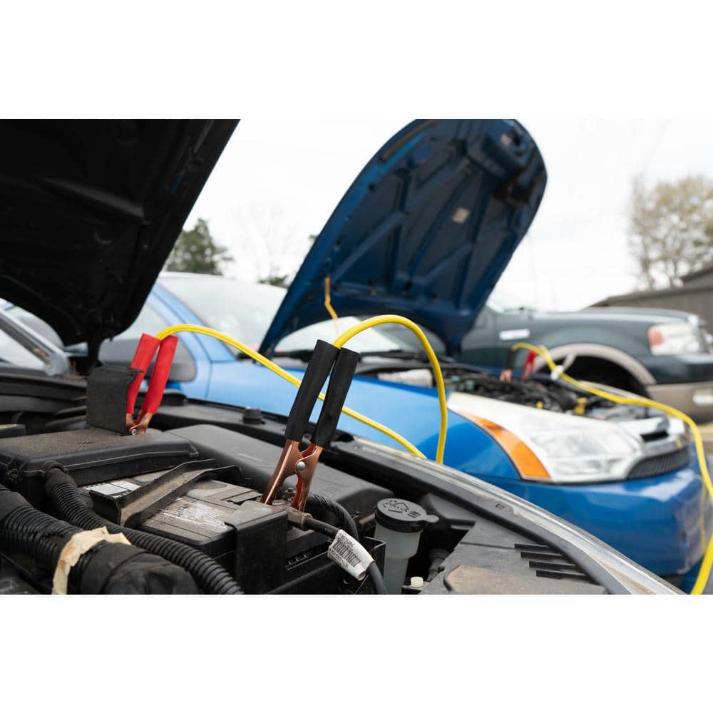 12 ft. 8-Gauge 200 Amp Yellow Booster Cables - Hercitys