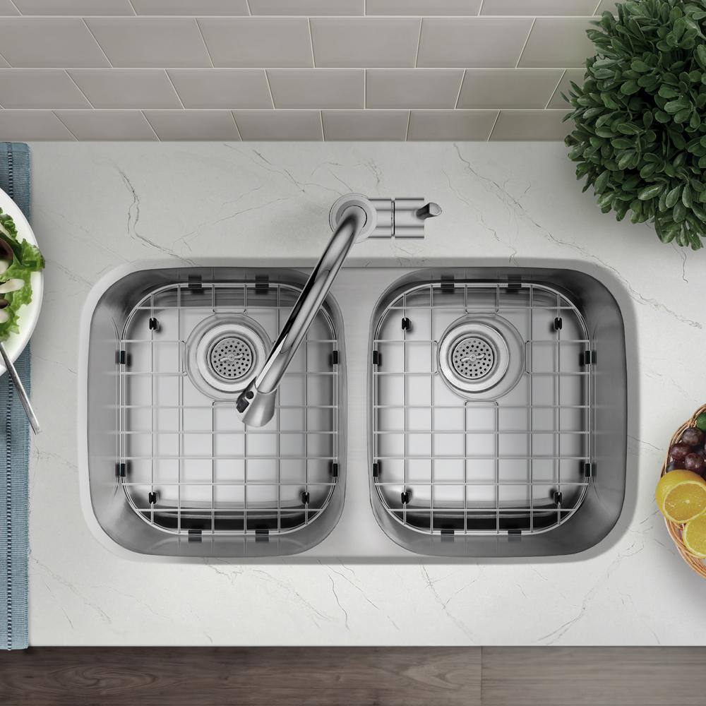 32 in. Undermount 50/50 Double Bowl 18-Gauge Stainless Steel Kitchen Sink with Bottom Grids - Hercitys