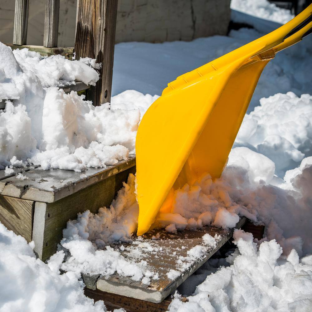 39.47 in. Aluminum Handle Plastic Snow Shovel - Hercitys