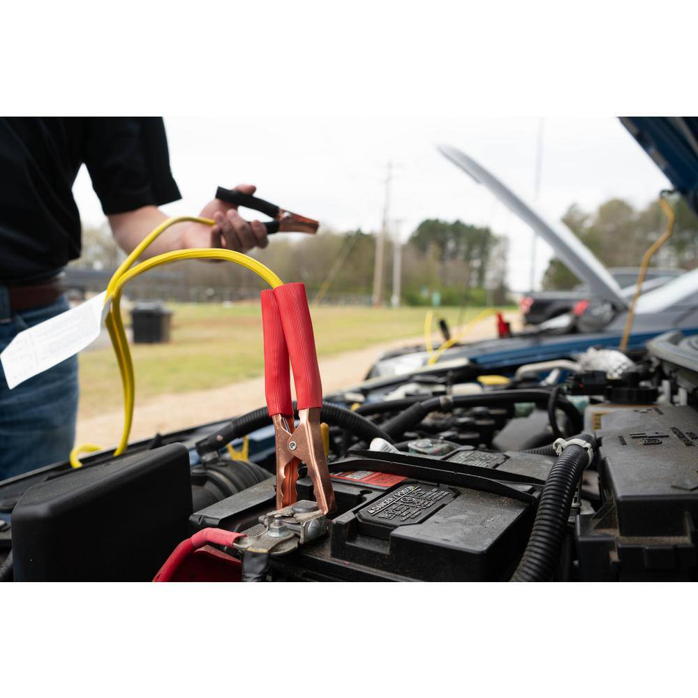 12 ft. 8-Gauge 200 Amp Yellow Booster Cables - Hercitys