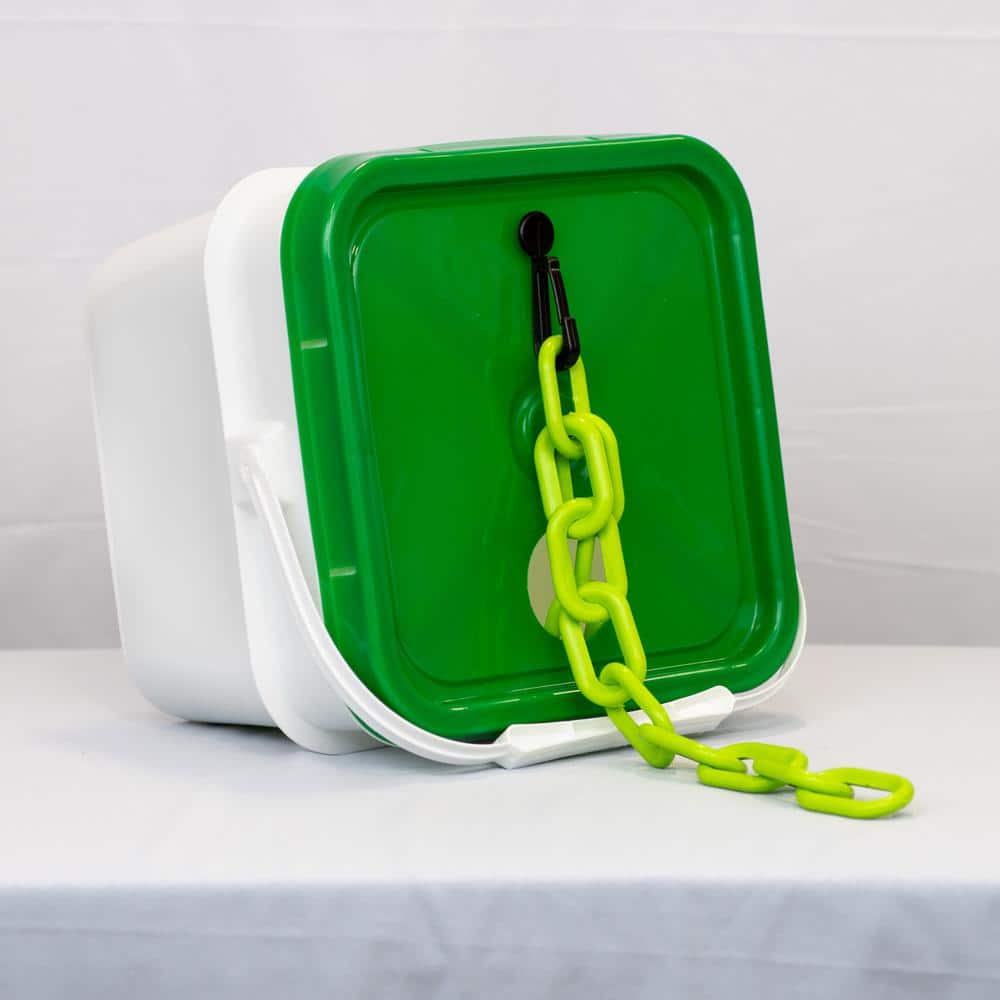 2 in. (#8, 51 mm) x 65 ft. Heavy Duty Plastic Safety Chain Safety Green in a Pail - Hercitys