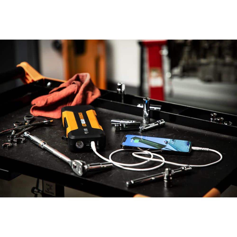 2500A 12-Volt Lithium Battery Jump Starter and Powerbank - Hercitys