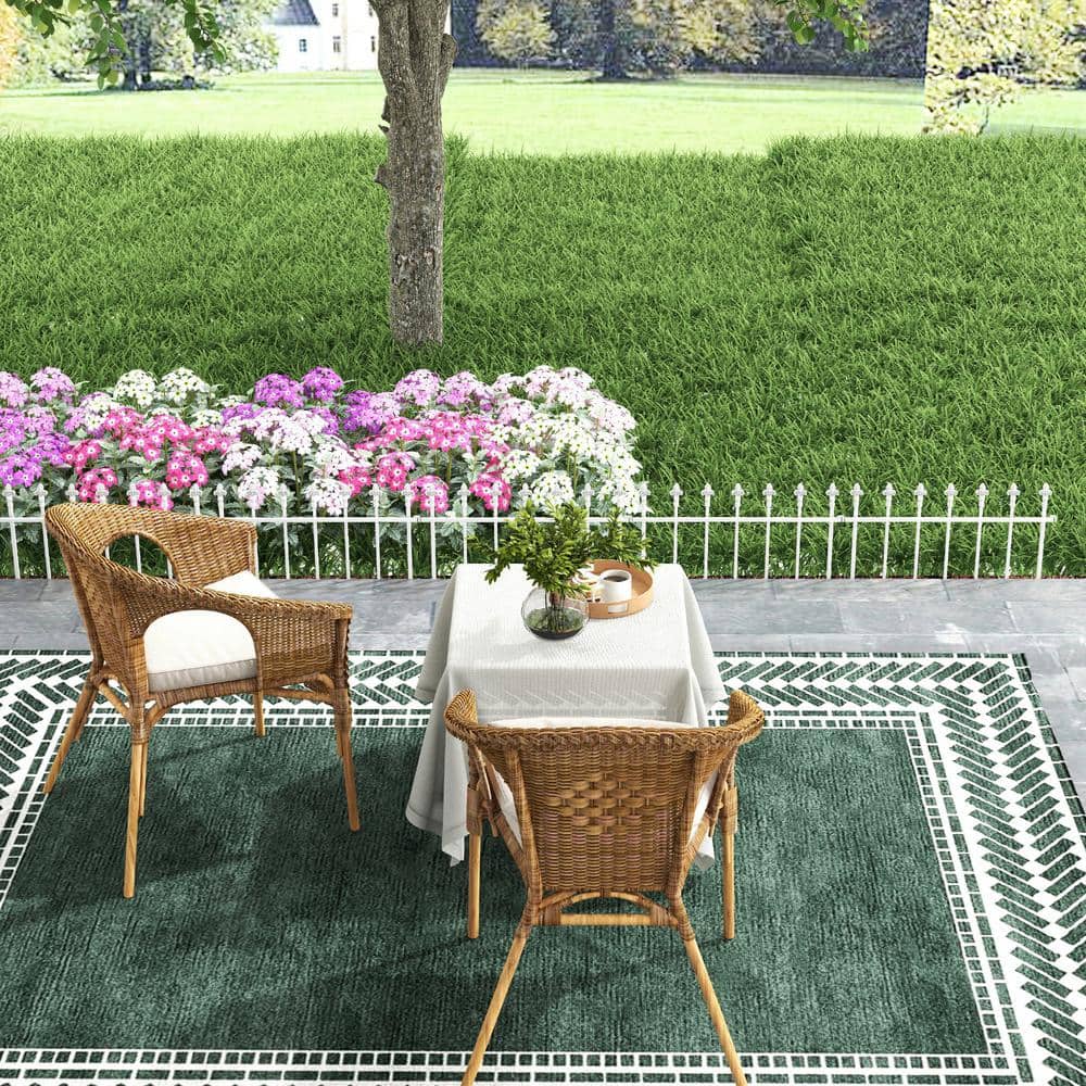 17.25 in. Metal Decorative Garden Fence - Hercitys