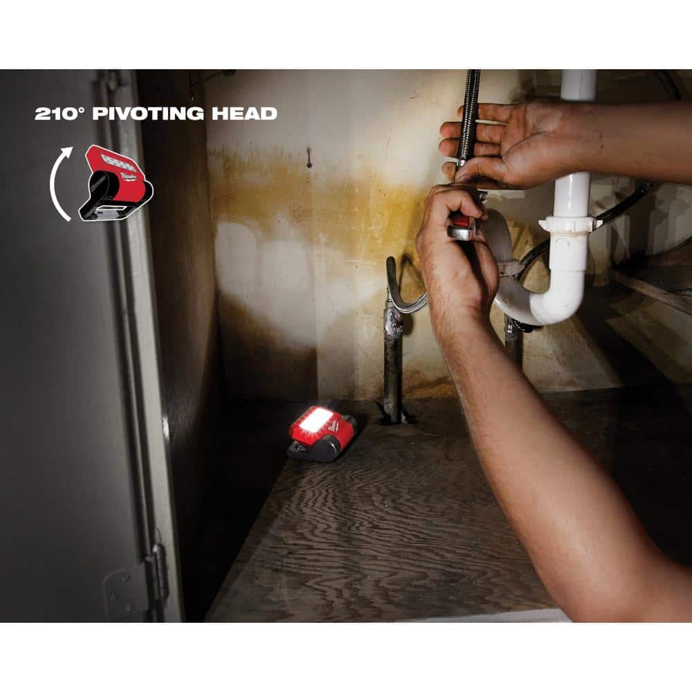 550 Lumens LED REDLITHIUM USB Pivoting Flood Light (2-Pack) with USB Charger and Power Source Kit - Hercitys