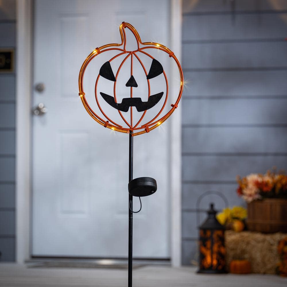 31.8 in. H Solar Lighted Metal Halloween Pumpkin Face Yard Stake (Set of 2) - Hercitys