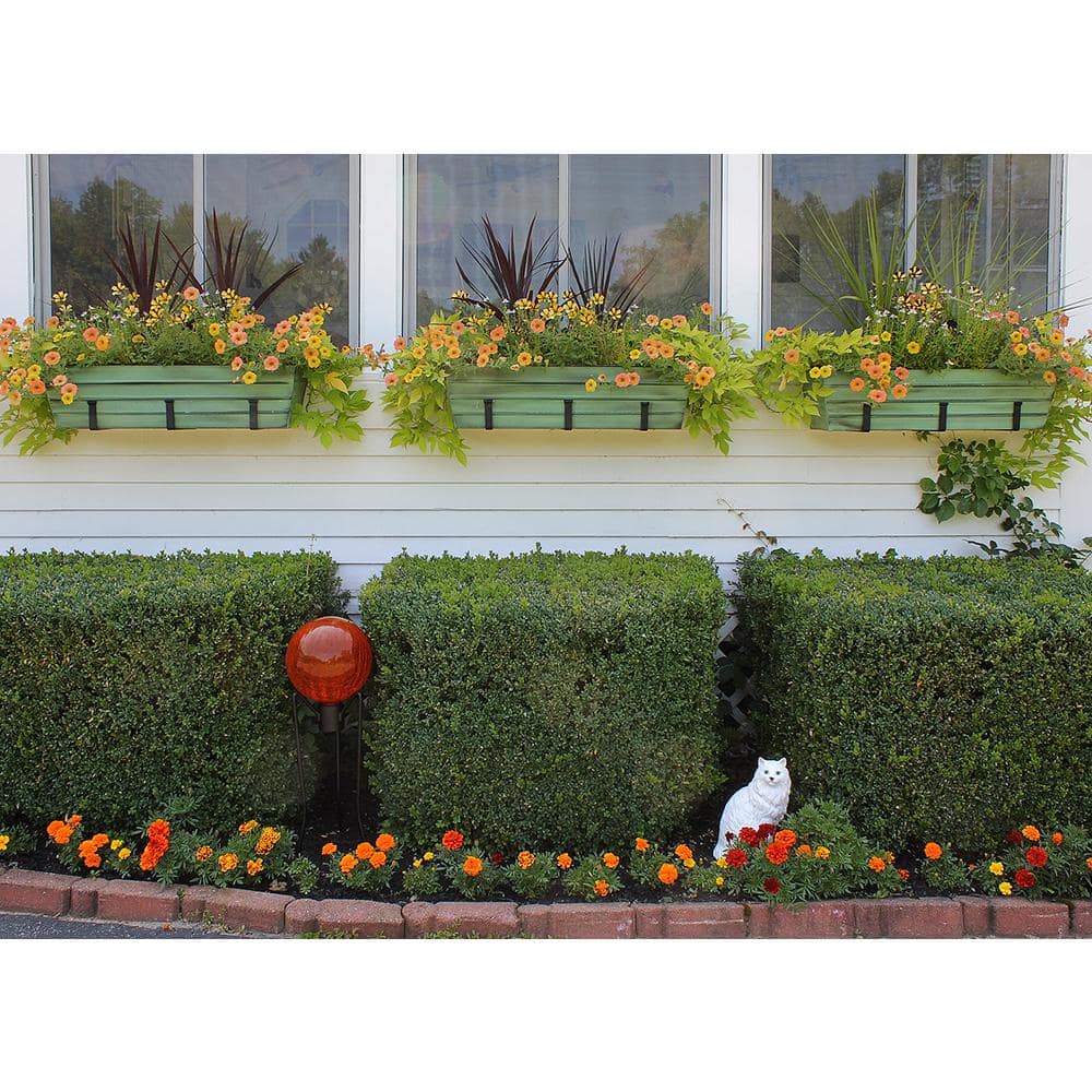 35.25 in. W Green Large Galvanized Steel Flower Box - Hercitys