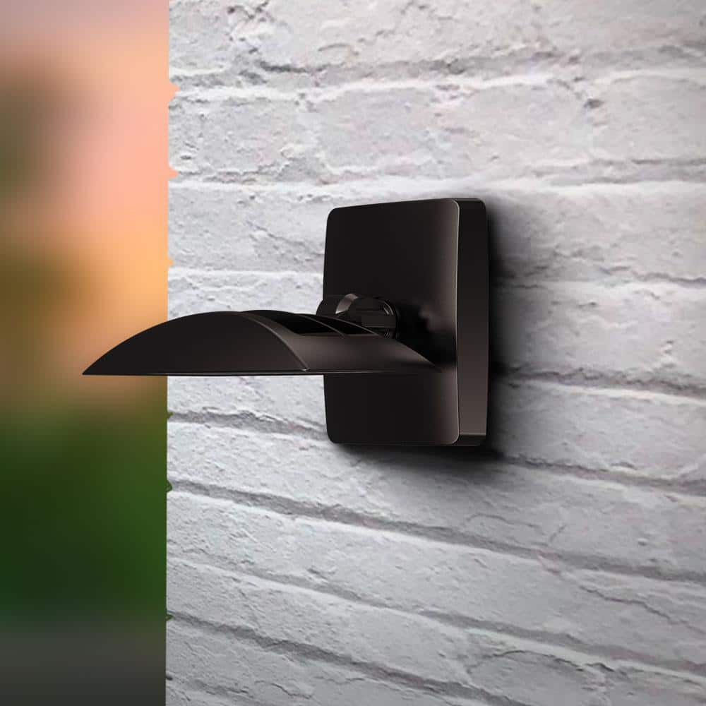 50W Equivalent Integrated LED Wall/Flood Light, 1500 Lumens, 5 CCT Selectable - Hercitys