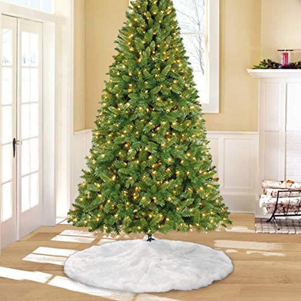 4 ft. L White Faux Fur Christmas Tree Skirt - Hercitys