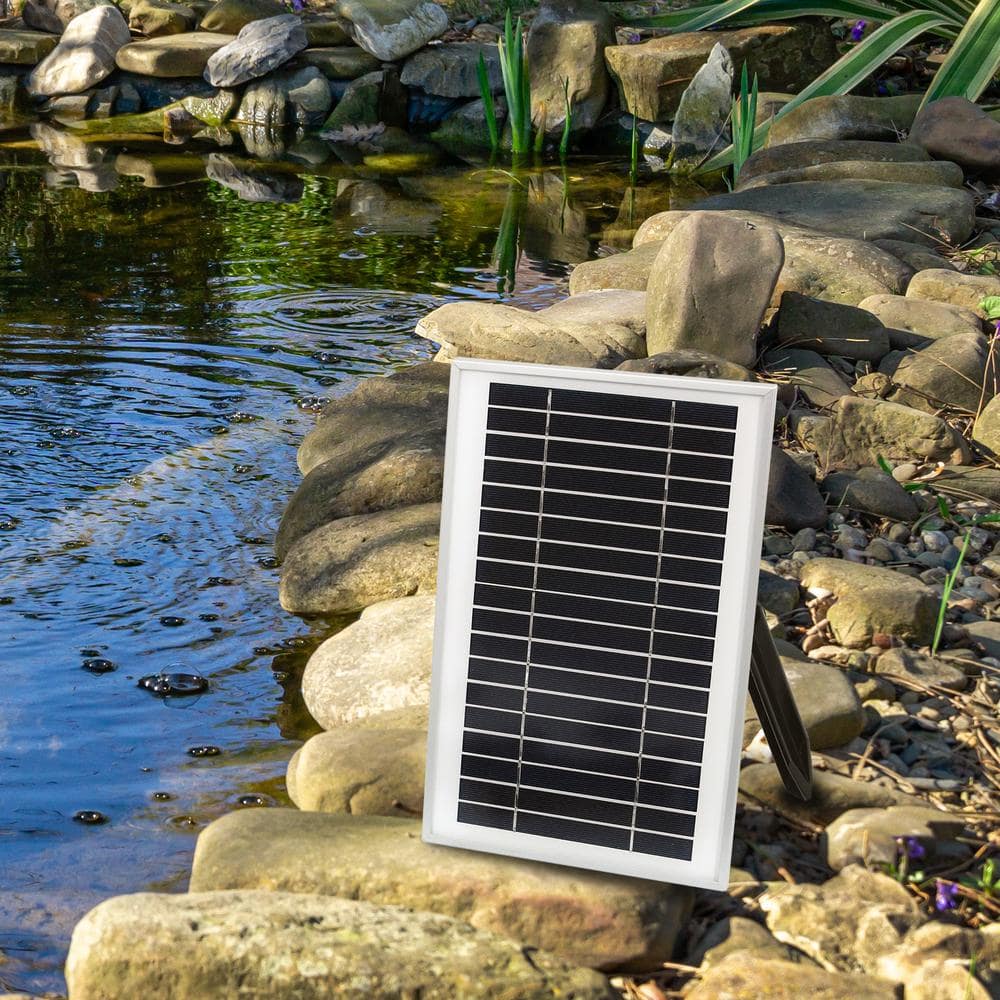 55 in. Lift 105 GPH Solar Pump Kit with Battery Pack and Remote Control - Hercitys