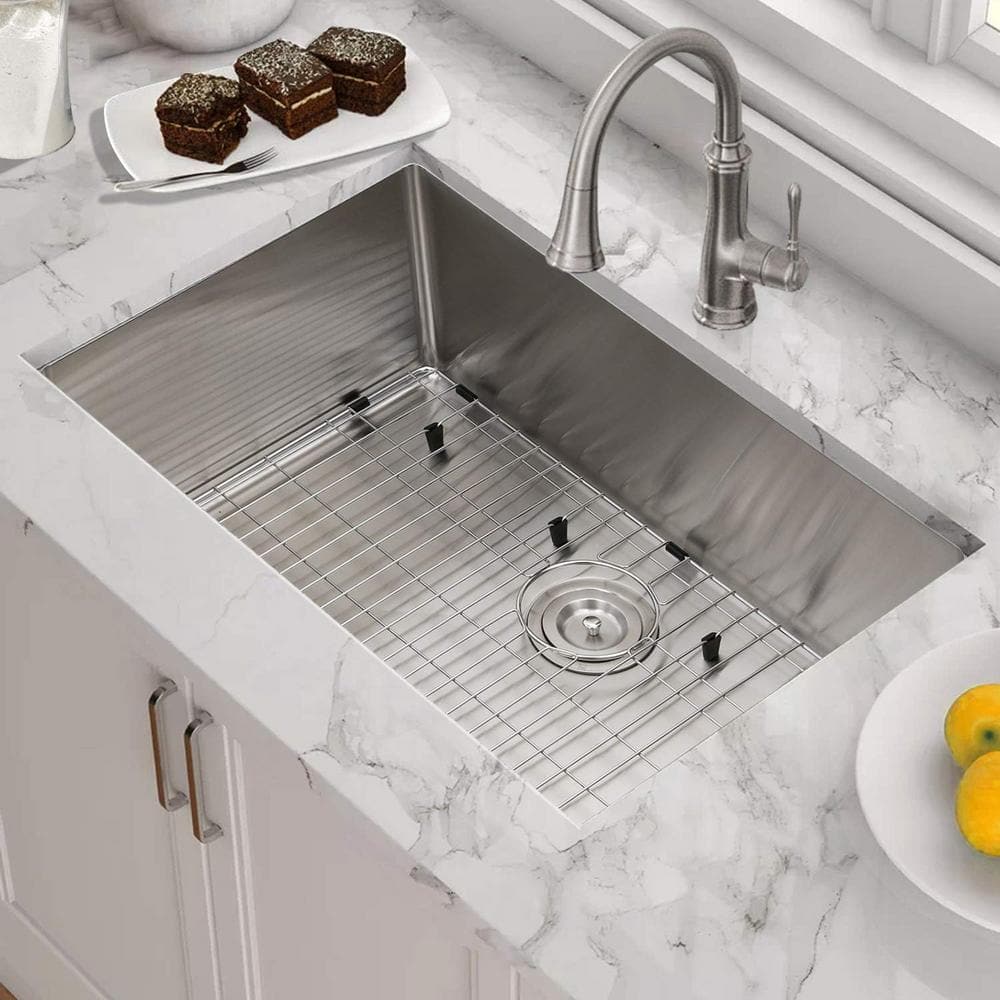 27 in. Undermount Single Bowl 16-Gauge 304 Stainless Steel Kitchen Sink with Bottom Grid and Strainer - Hercitys
