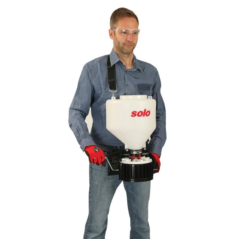 20 lbs. Chest Mount Portable Spreader - Hercitys