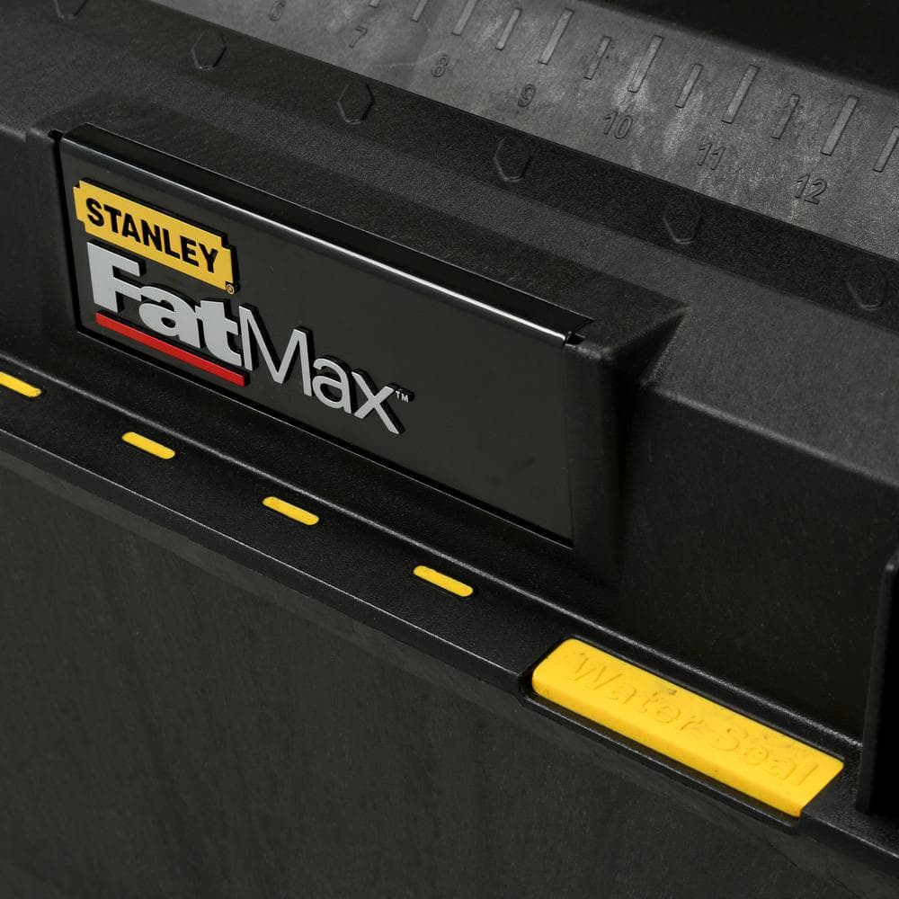 28 in. 9.2 Gallon Mobile Tool Box - Hercitys