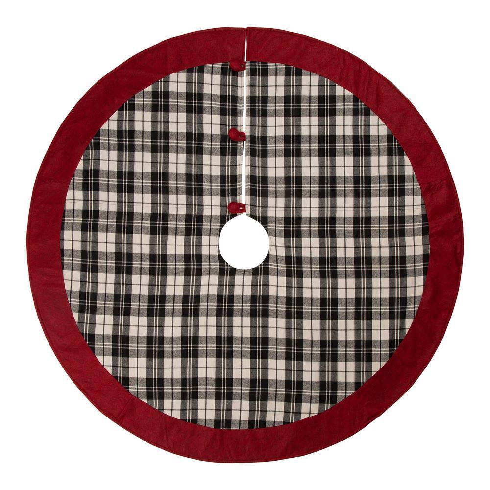 48 in. D Black and White Plaid Fabric Christmas Tree Skirt and 2-Pack 20 in. Stocking (Set of 3) - Hercitys