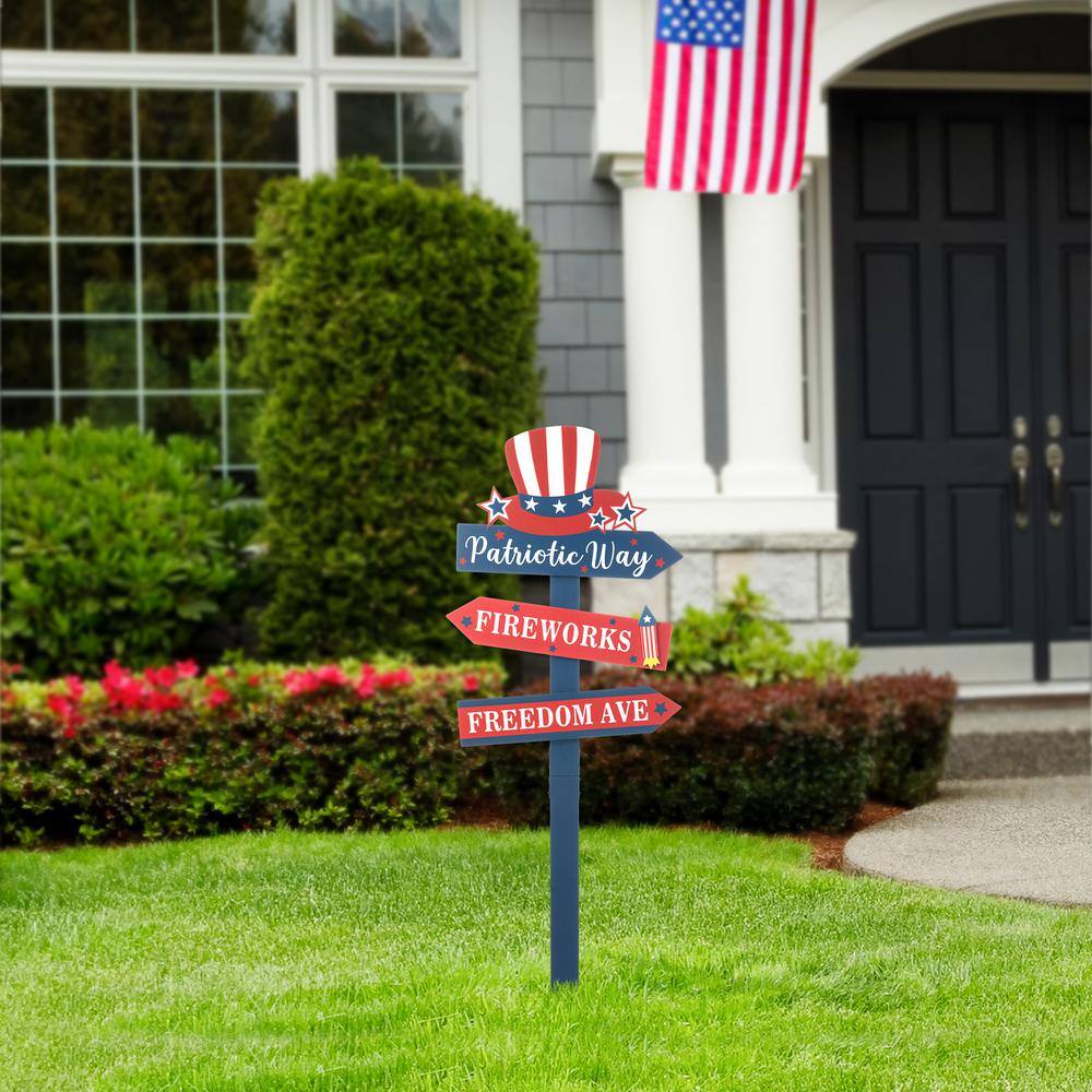 36 in. H Patriotic/Americana Wooden Top Hat Word Sign Yard Stake (KD) - Hercitys