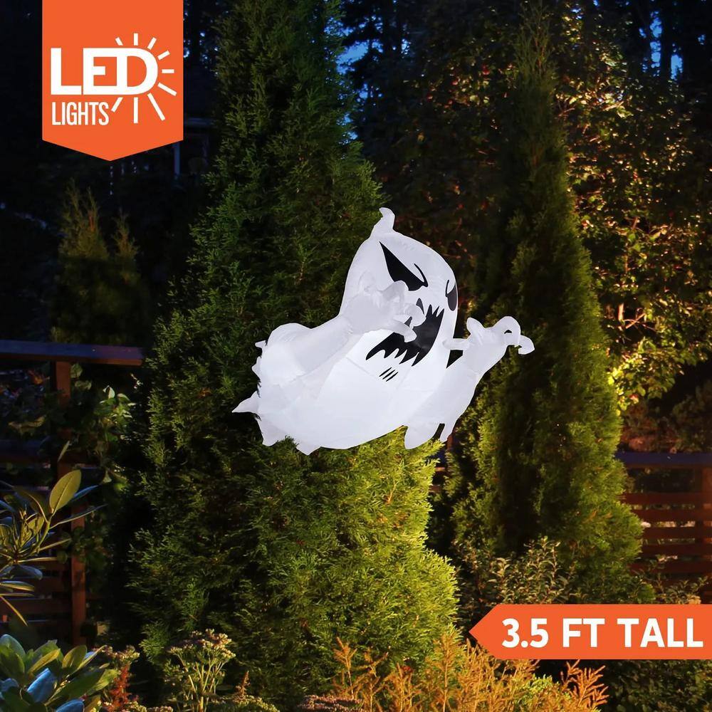 4.5 ft. White Halloween Inflatable Scary Flying Ghost Made of Polyester - Hercitys