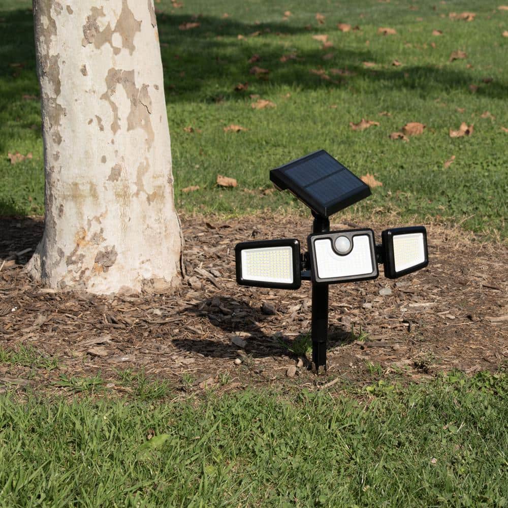 5-Watt 500-Lumens 180-Degree Black Motion Sensing Integrated LED Flood Light, with Ground Spike - Hercitys