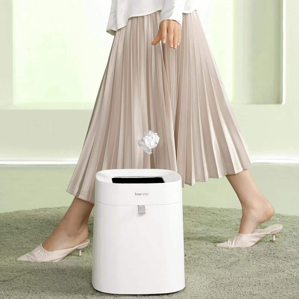 4.4 Gal. White Air Lite Smart Trash Can - Hercitys