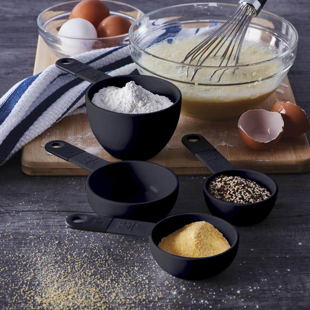 15-Piece Black Classic Tool and Gadget Set - Hercitys