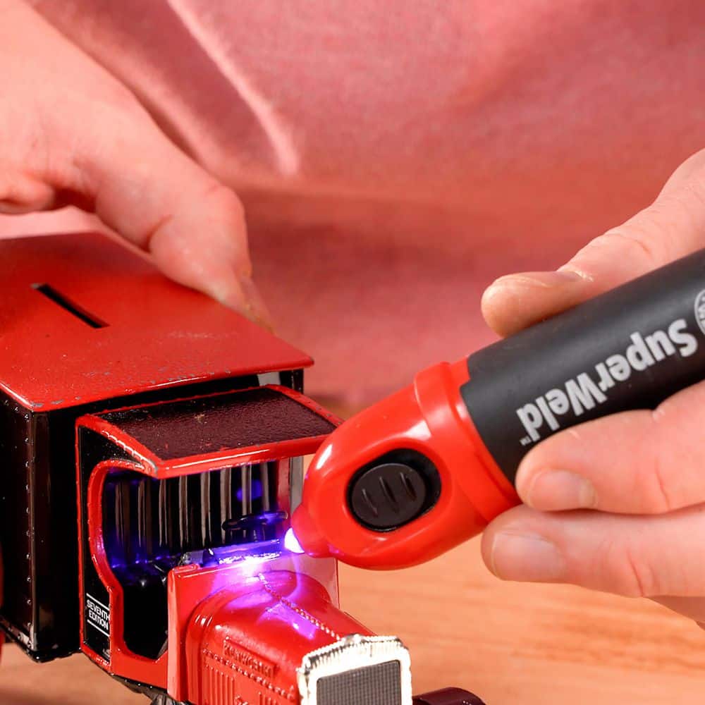 0.18 oz. SuperWeld Light Activated Glue - Hercitys