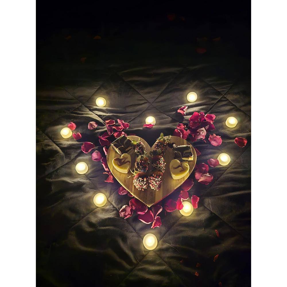 1-Piece Acacia Wood Heart Shaped Cutting Board Charcuterie and Cheese Board Gift-Ready (Heart Hole Style) - Hercitys