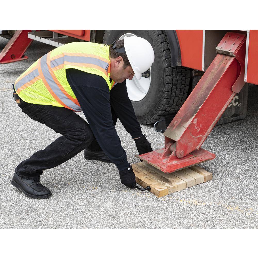 18 in. x 18 in. x 2 in. Hardwood Outrigger Pad - Hercitys