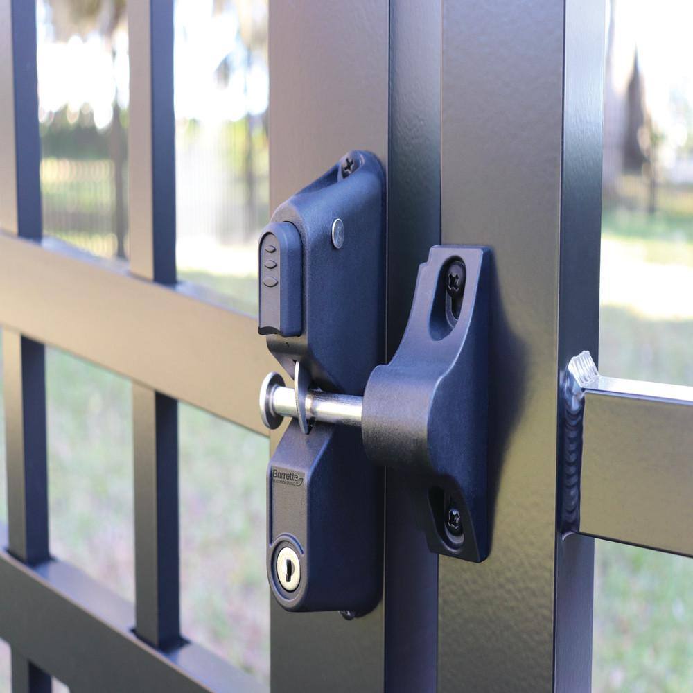 3.312 in. x 5.187 in. Black Nylon with Stainless Steel 1-Sided Key Locking Gravity Latch - Hercitys