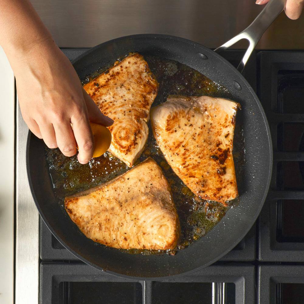 12.25 in. Hard-Anodized Induction Aluminum Nonstick Frying Pan with Lid Black Matte - Hercitys