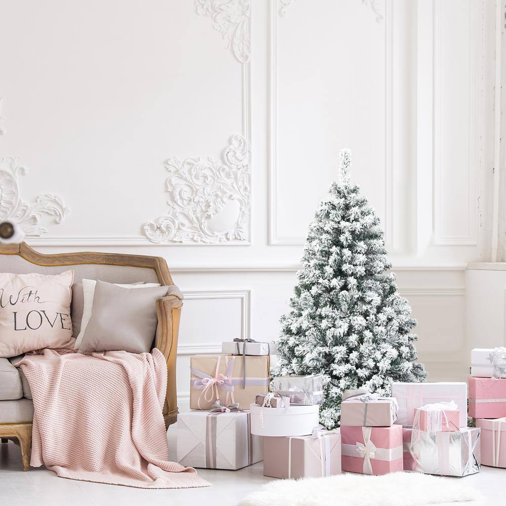 4.5 ft. Pre-Lit Snow Flocked Hinged Pine Artificial Christmas Tree with 200 Warm LED Lights - Hercitys