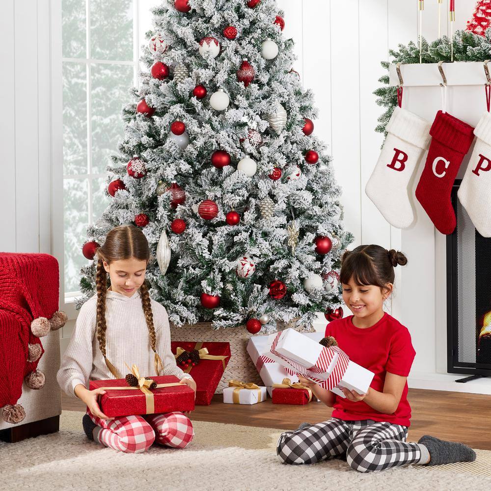 4.5 ft. Unlit Flocked Pine Artificial Christmas Tree - Hercitys