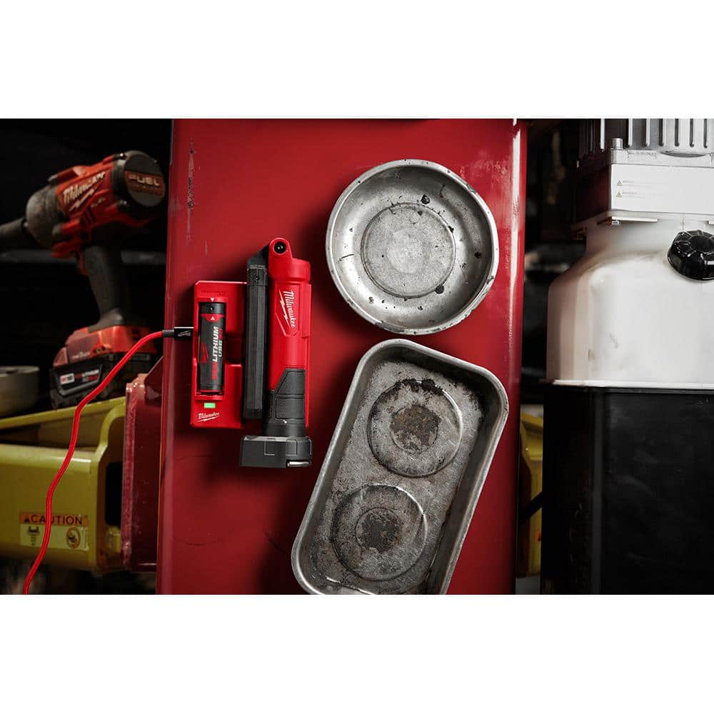 550 Lumens LED REDLITHIUM USB Stick Light with Magnet and Charging Dock - Hercitys