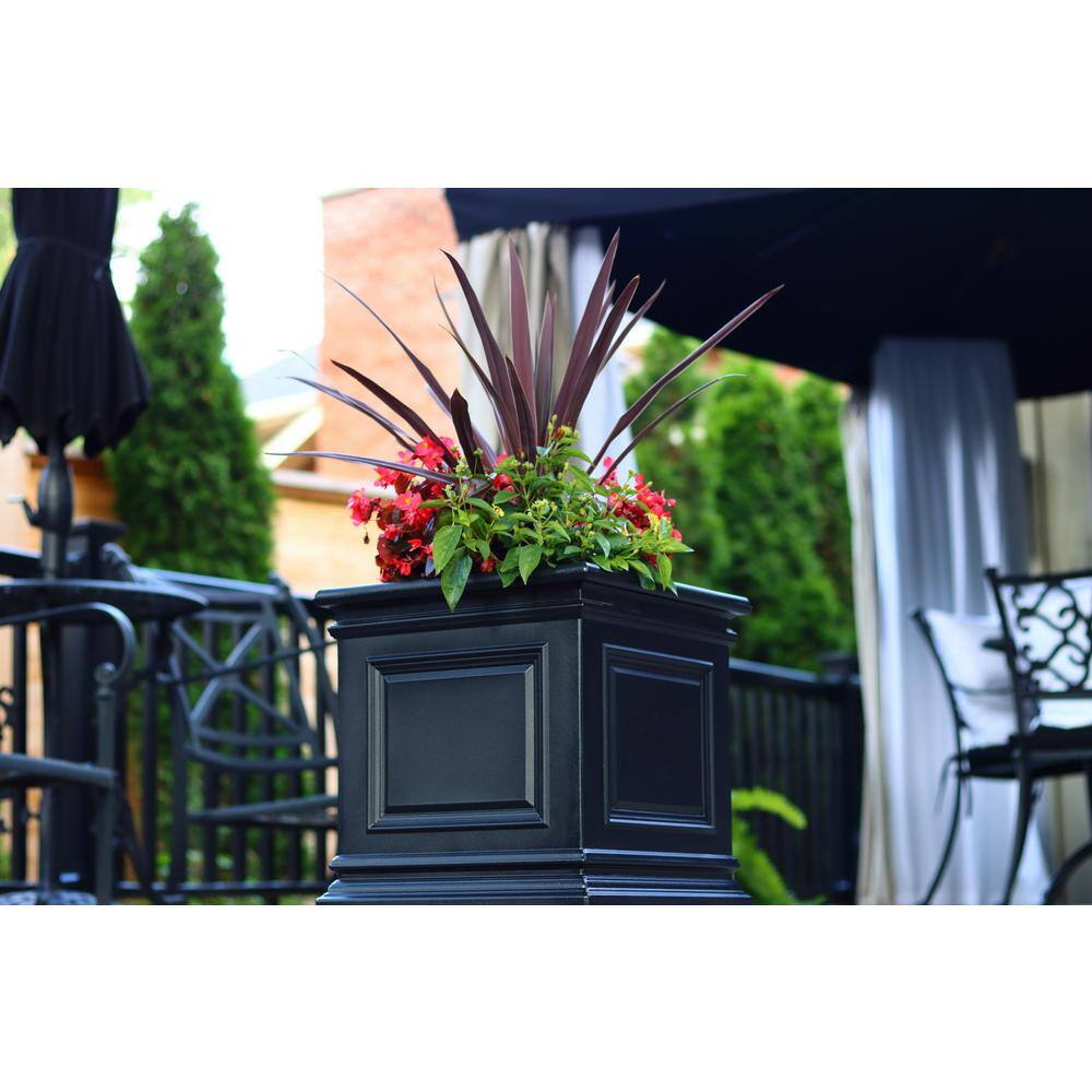 16 in. W x 16.3 in. H Black Covington Polyethylene Plastic Self-Watering Planter - Hercitys