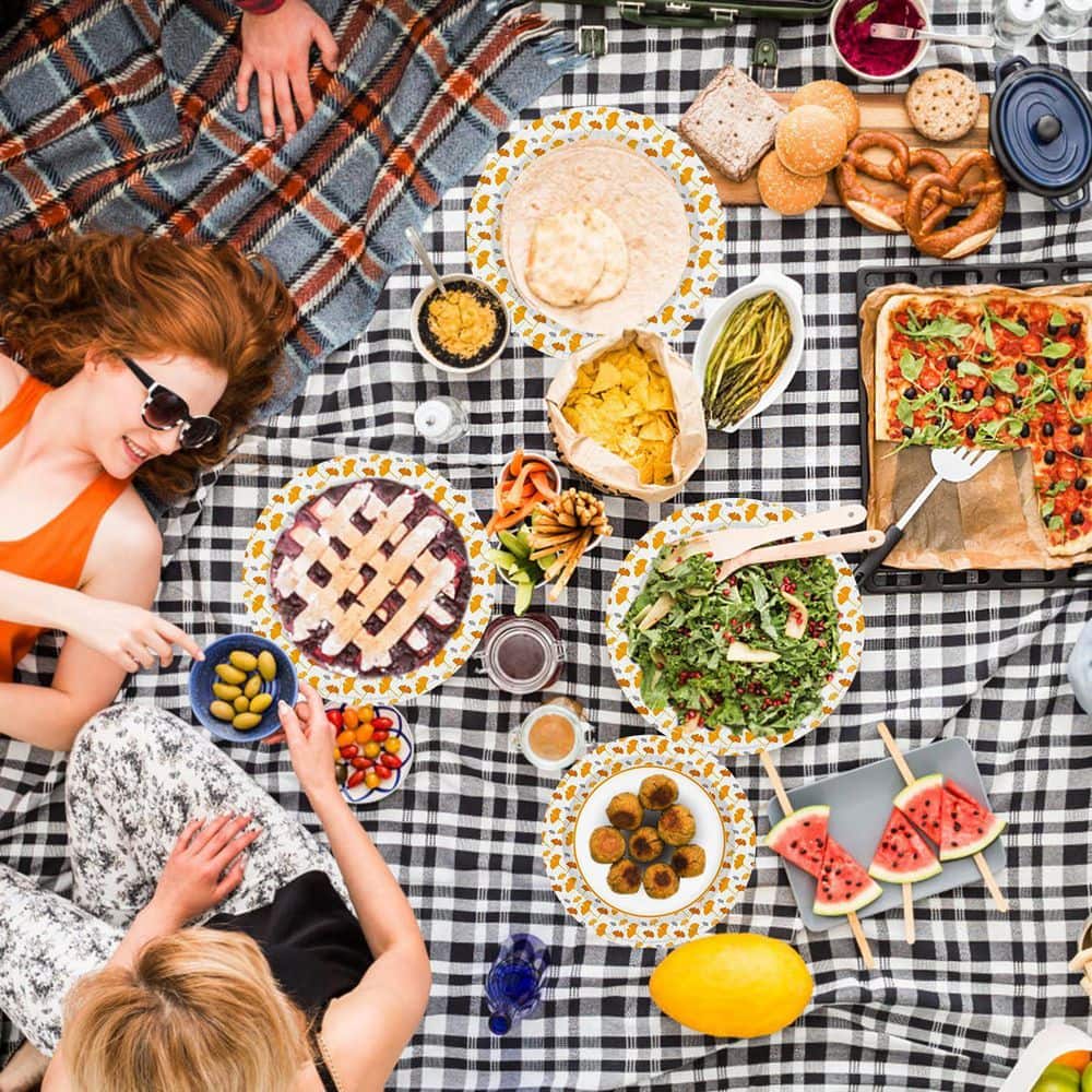 10 in. Disposable Paper Plates with Ginkgo Design, 300 Count Bulk Pack - Hercitys