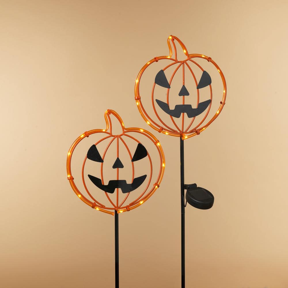 31.8 in. H Solar Lighted Metal Halloween Pumpkin Face Yard Stake (Set of 2) - Hercitys