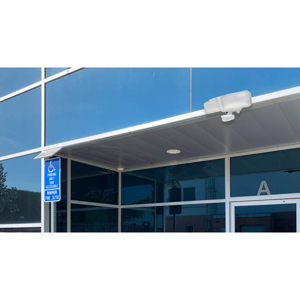 1200 Lumen 180 Degree Black Motion Dusk to Dawn Integrated LED AI Smart Area Flood Light w/Dual Side Solar Panel - Hercitys