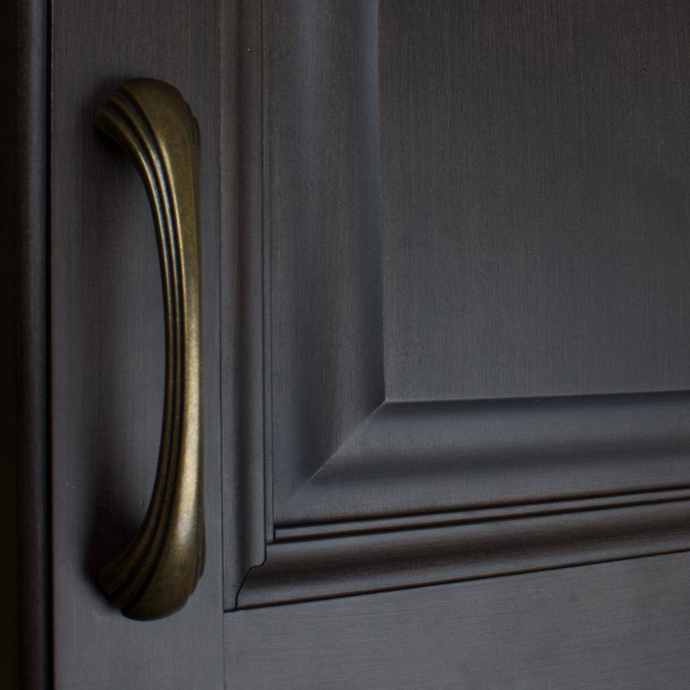 4-9/16 in. Center-to-Center Antique Brass Shell Series Cabinet Pulls (10-Pack) - Hercitys