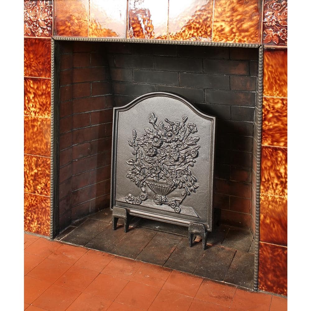 20 in. Tall BlackTraditional Cast Iron Bouquet Fireback - Hercitys