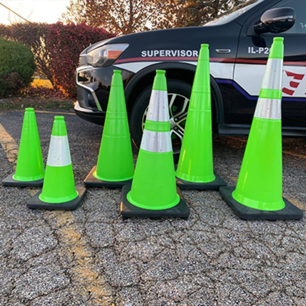 28 in. Lime Green Traffic Cone with Black Base 7 lbs. (6-Pack) - Hercitys
