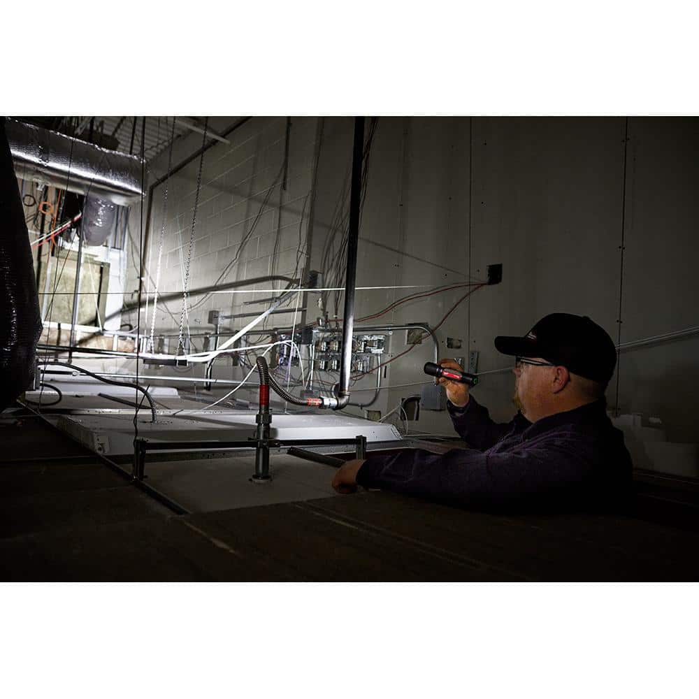 2,000 Lumens REDLITHIUM USB Slide Focus Flashlight and 550 Lumens LED Rechargeable Pivoting Flood Light - Hercitys