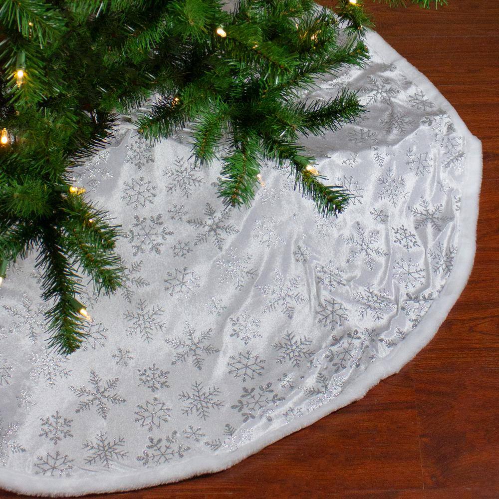 48 in. Silver and White Snowflakes Christmas Tree Skirt - Hercitys
