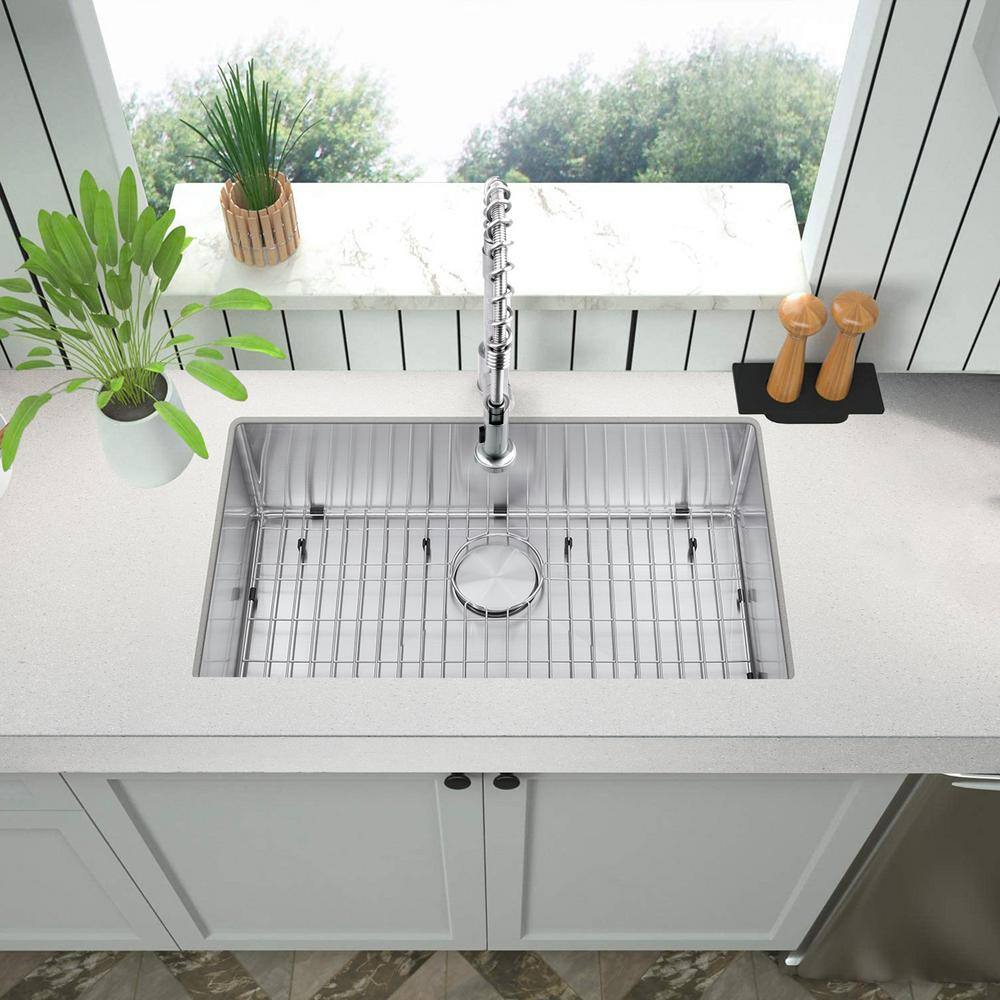 18-Gauge Stainless Steel 30 in. Single Bowl Undermount Kitchen Sink with Strainer and Bottom Grid - Hercitys