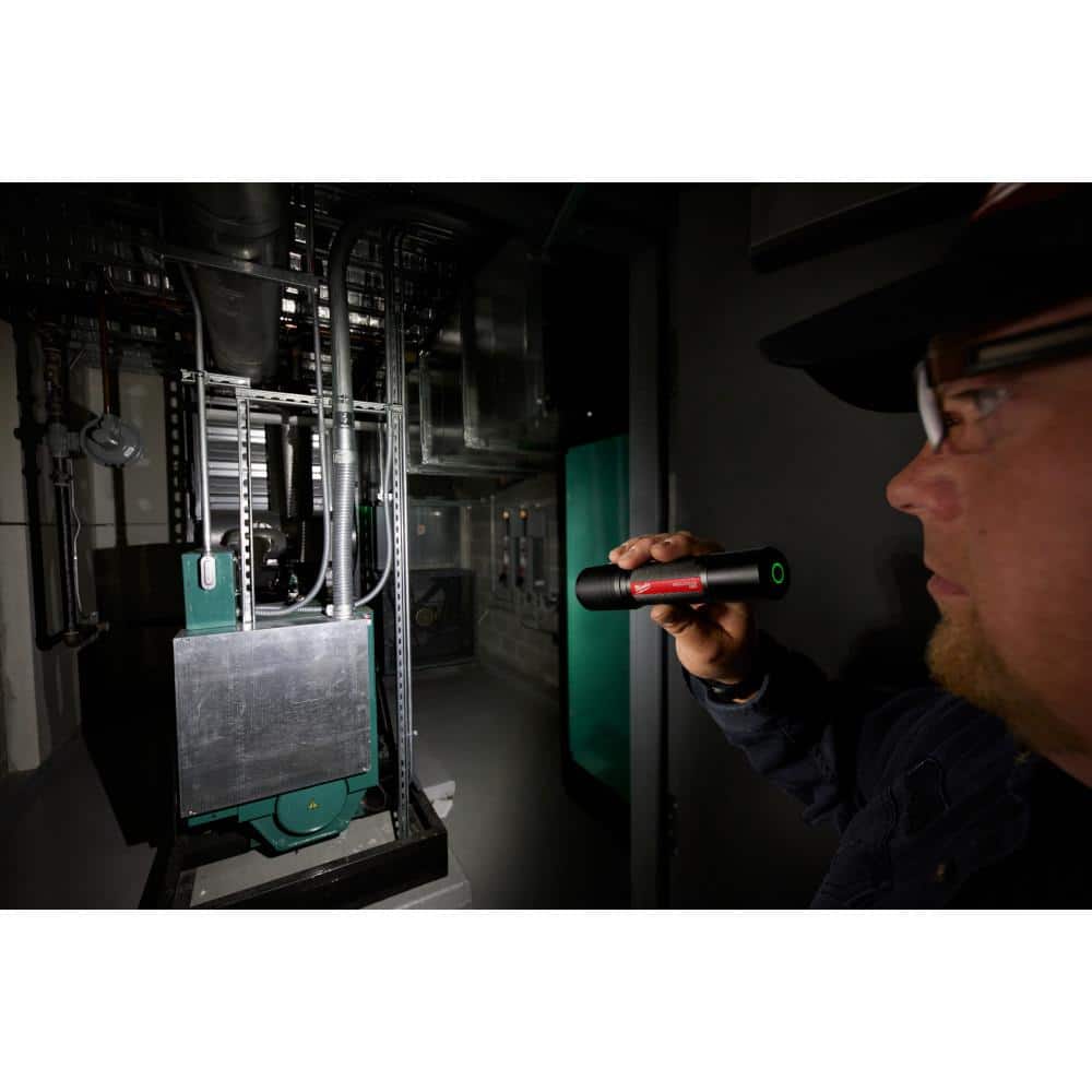 2,000 Lumens REDLITHIUM USB Slide Focus Flashlight with Extra USB 3.0 Ah Battery - Hercitys