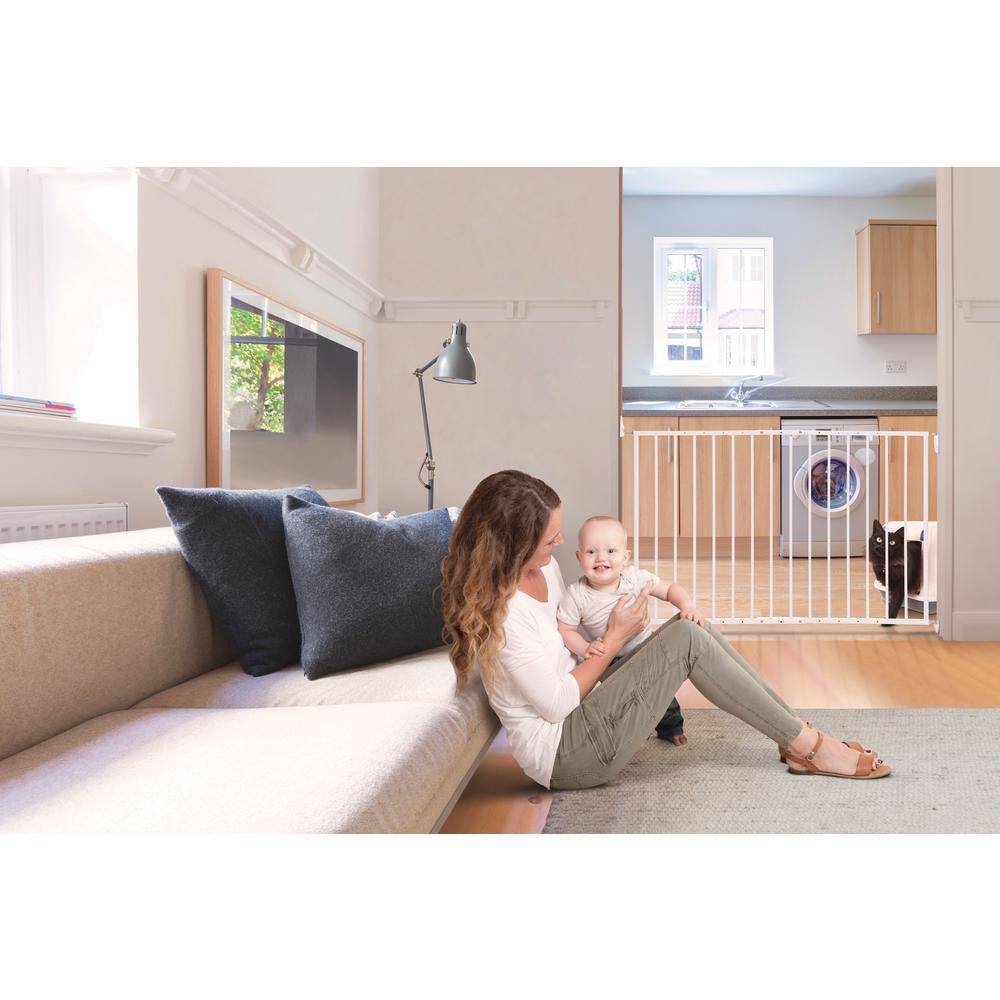 26.75 in. Tall Arizona Hardware Mounted Metal 26.75 in. – 44 in. Wide Baby Gate - Hercitys